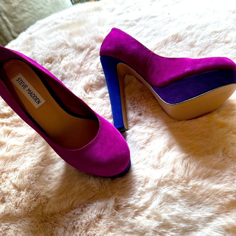 NWT STUNNING STEVE MADDEN SUEDE PURPLE MULTI COLOR PUMPS